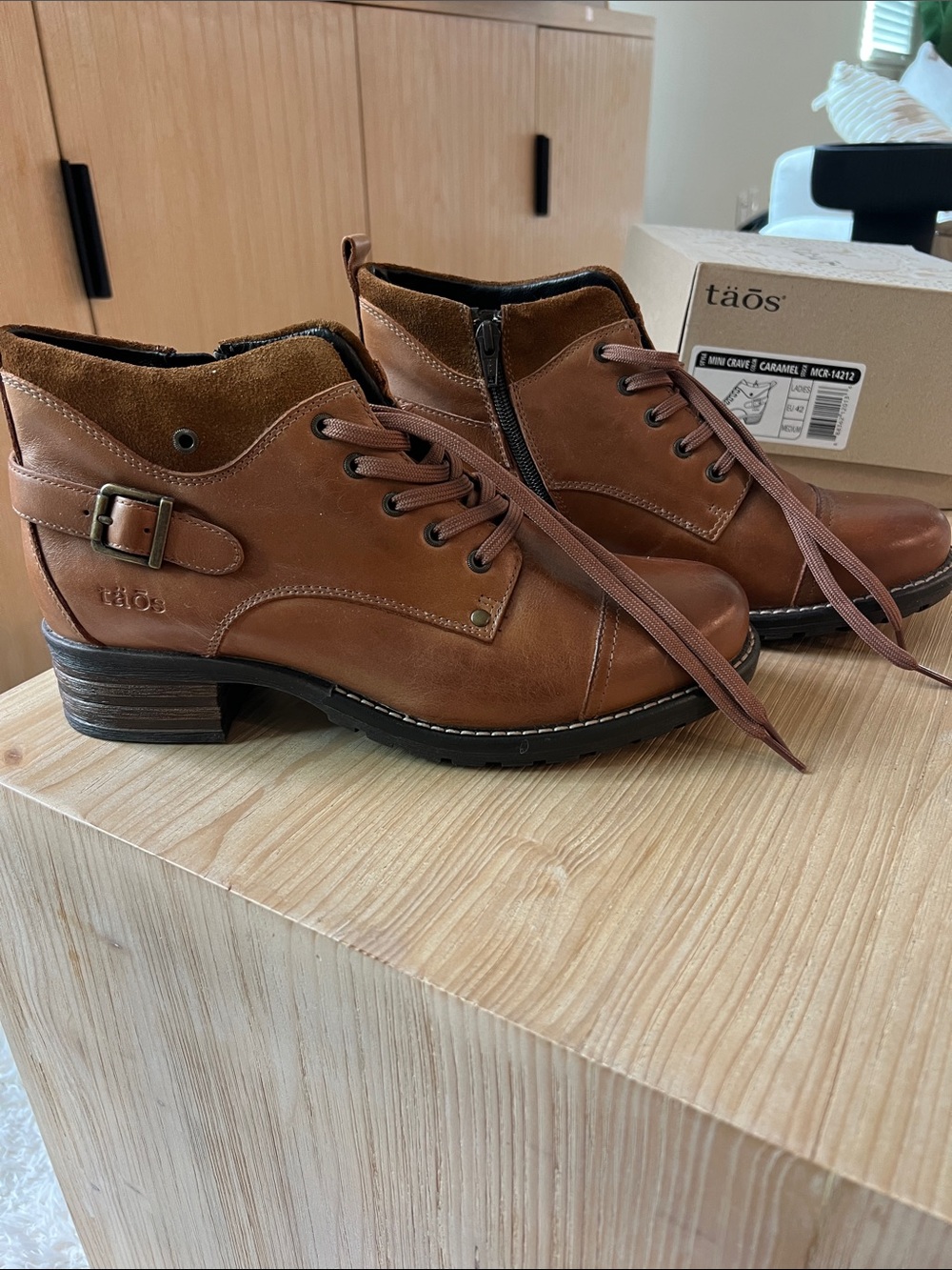 Taos Footwear Caramel Brown Leather Lace-Up Ankle Booties Buckle Mini Crave